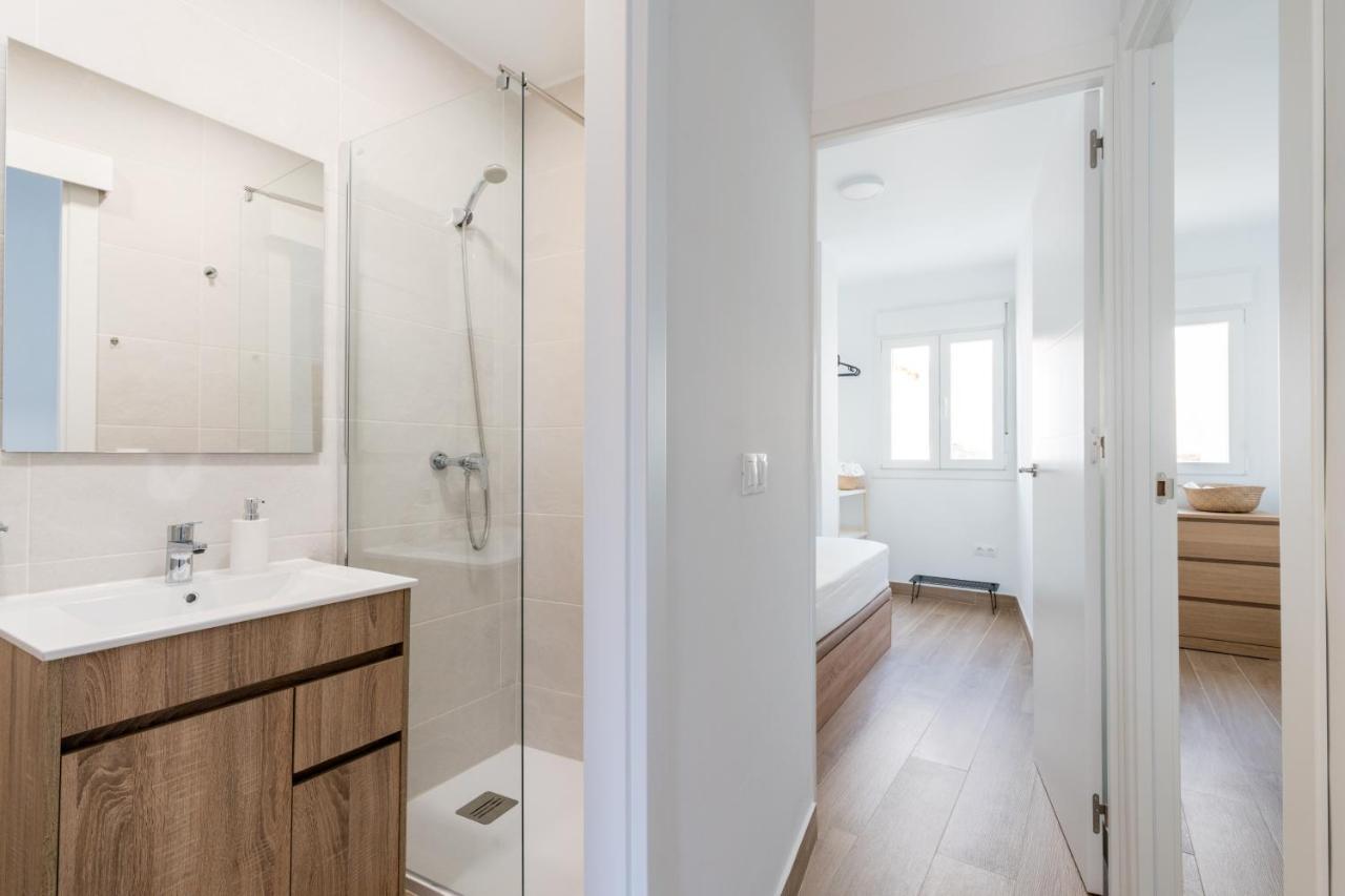 Holi-Rent Pureza Apartment Sevilla Bagian luar foto