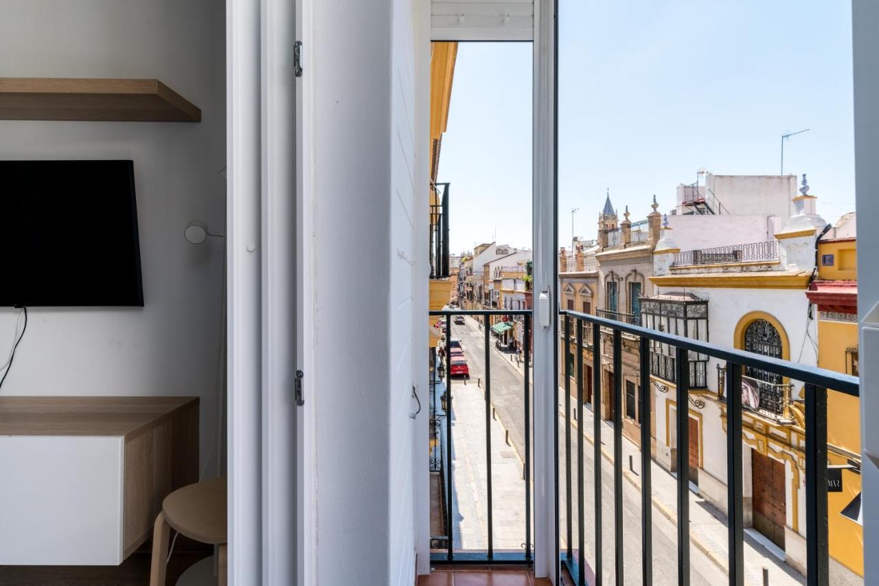 Holi-Rent Pureza Apartment Sevilla Bagian luar foto