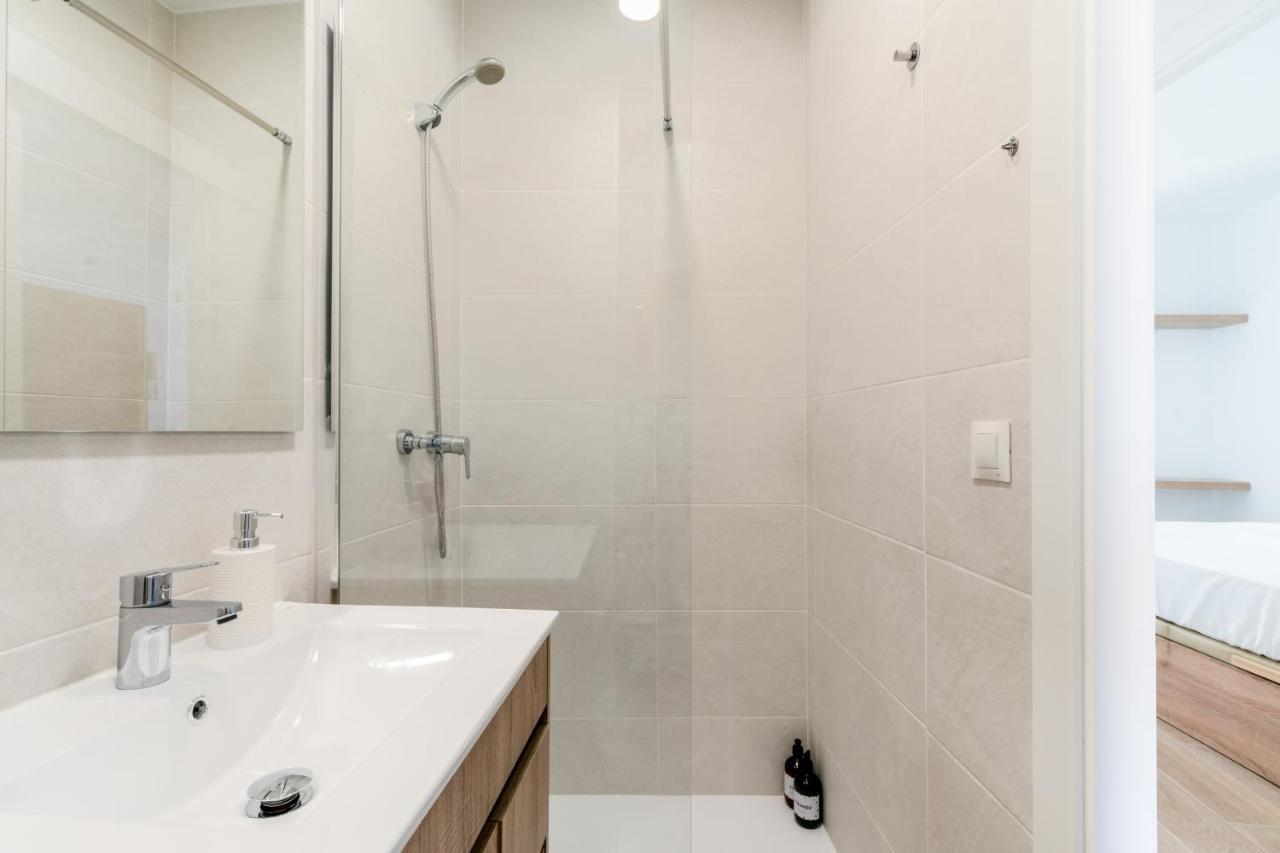 Holi-Rent Pureza Apartment Sevilla Bagian luar foto