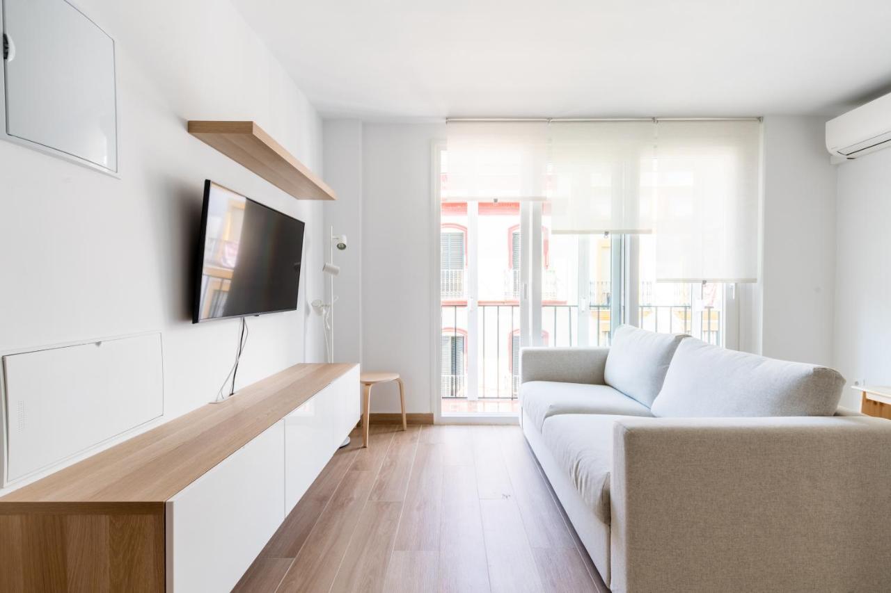 Holi-Rent Pureza Apartment Sevilla Bagian luar foto