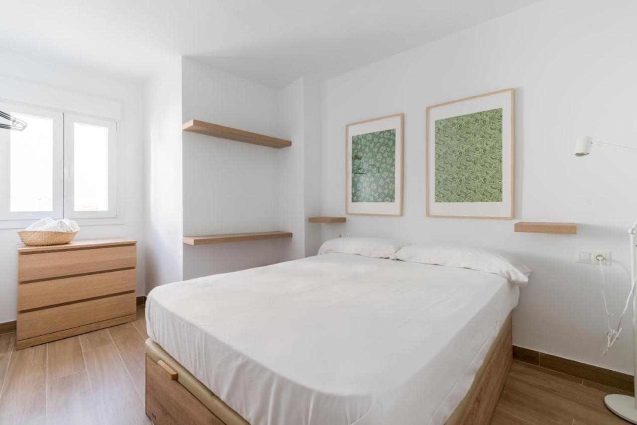 Holi-Rent Pureza Apartment Sevilla Bagian luar foto