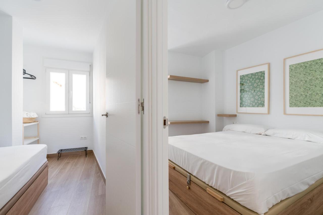 Holi-Rent Pureza Apartment Sevilla Bagian luar foto